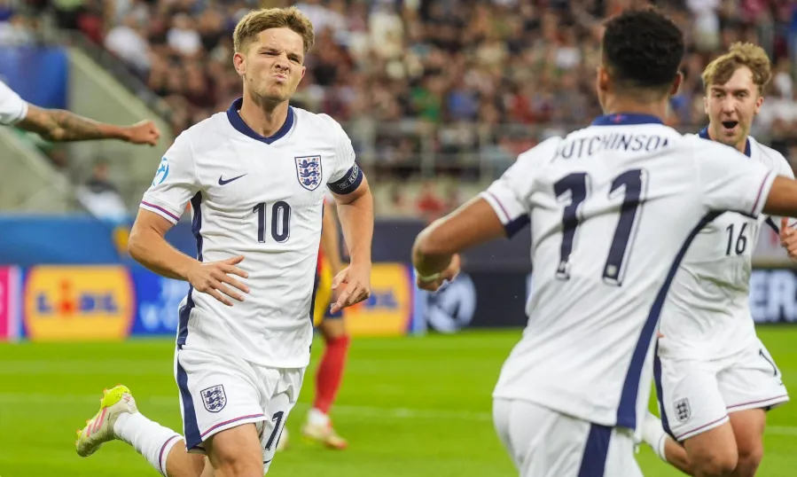 A Tale of Two Halves: England's Control and French Pressure